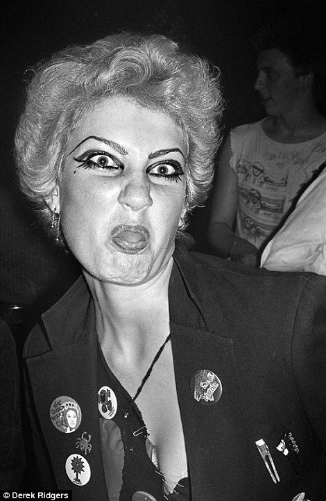 Debbie Harry and Toyah Willcox feature in vintage photos from 1977 punk-era London | Daily Mail Online Punk London, Punk 70s, Punks 70s, Derek Ridgers, Punk Subculture, 70s Punk, Punk Movement, Punk Girls, 80s Punk