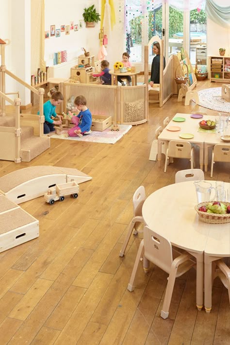 Montessori Childcare Room, Daycare Interior Design, Preschool Room Layout, Montessori Classroom Layout, Child Care Center Design, Modern Preschool, Community Playthings, Service Room, Childcare Rooms