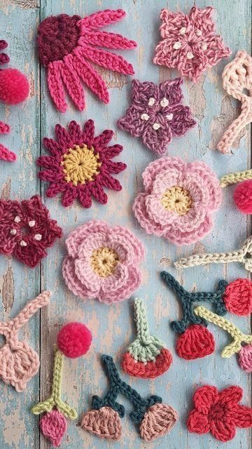 surface crochet flowers - Google Search Big Crochet Flower, Crochet Flower Motif, Surface Crochet, Flower Knit, Crochet Garland, Japanese Crochet, Crochet Flowers Free Pattern, Crochet Cord, Have A Lovely Day