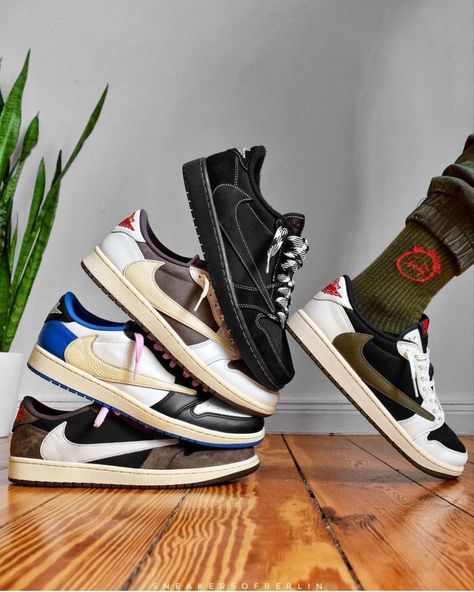 Travis Scott Shoes, Nike Jordan 1 Low, Nike Slippers, All Nike Shoes, Best Shoes For Men, Fresh Shoes, Nike Basketball Shoes, Everyday Shoes, Swag Shoes