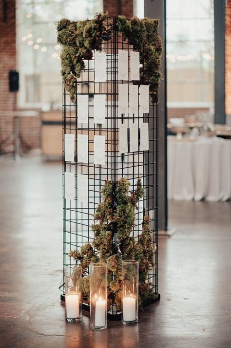 A beautiful wedding at the The Foundry at Puritan Mill, filled with modern, urban, and refined industrial inspiration. Photos by Hellen Oliveira Photography. Urban Industrial Decor, Industrial Wedding Decor, Industrial Chic Wedding, Wedding Table Plan, Luxe Wedding, Whimsical Wonderland Weddings, Urban Wedding, Seating Plan, Seating Chart Wedding