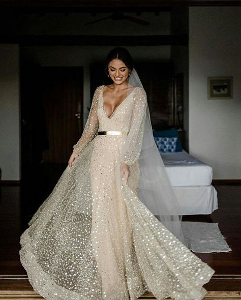 Wedding Chicks® on Instagram: “A mirrored and embellished dreamy gown on gorgeous @karenlimabrazil! Swipe through to see the detail. This @onedaybridal wedding dress is…” Gold Sash, Two Piece Wedding Dress, Wedding Dress Champagne, Bridal Party Dresses, Puff Long Sleeves, A Wedding Dress, Bride Gowns, Stil Inspiration, Long Wedding Dresses