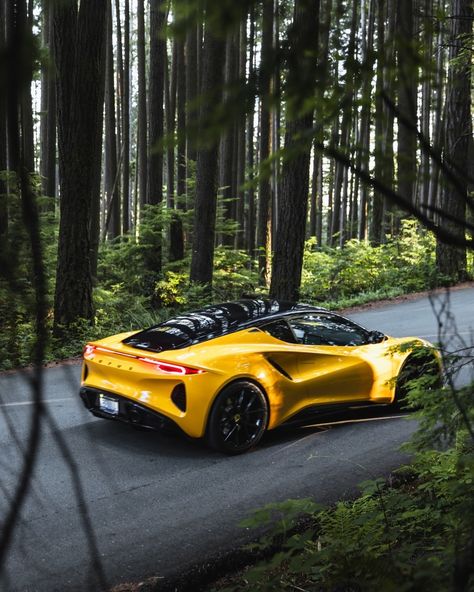 Sunset looks good on the Lotus Emira 🏎️🌅 🏎️: @benthecarguy 📸: @kylieiverss #lotuscars #lotusemira #carsofinstagram #carlifestyle #drivetastefully #f1 #petrolicious #cars #lotusdriversclub Lotus Emira, Lotus Car, The Lotus, Dream Cars, Lotus, Cars, Quick Saves