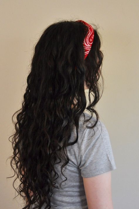 Bandana Headband Hairstyles, Summer Bandana, Lazy Hairstyles, Beautiful Curly Hair, Hairstyles For Curly Hair, Curly Girl Hairstyles, Bandana Hairstyles, Frizzy Hair, Hair Curly