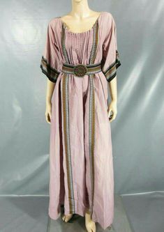 Rome Hbo, Ancient Roman Clothing, Biblical Clothing, 1900s Costume, Biblical Costumes, Roman Women, Roman Clothes, Historic Fashion, Era Fashion