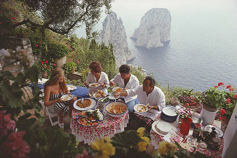 Dining Al Fresco On Capri | Photos.com Slim Aaron, Slim Aarons Photography, Slim Aarons Prints, Slim Aarons Poolside, Slim Aarons, Vacation Photos, Italian Summer, Northern Italy, Italian Artist