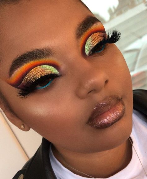 Orange Green Makeup, Orange And Green Makeup, Colored Eyeshadow, Orange Shadow, Fall Eyeshadow, Nice Makeup, Makeup Things, Makeup For Black Skin, Eyebrow Eyeshadow