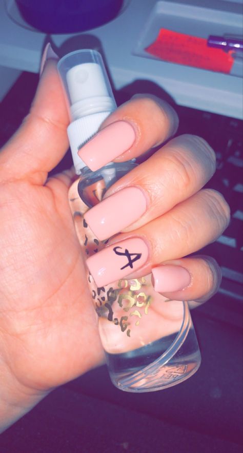 Initials nails Nails Acrylic With A Letter, Acrylic Nails With The Letter A, Nails With The Letter A On Them, Cursive Letter On Acrylic Nails, Letter Acrylic Nails, Nail Designs With Letters, Letter A Initial Nails, Nails With The Initial A, Letter A On Nails