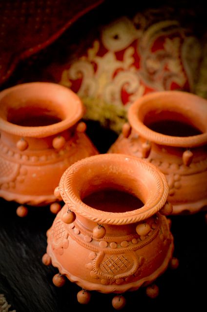 Terracotta Terracotta Decorative Items, Clay Utensils, Ceramic Utensils, Terracotta Ideas, Bottle Work, Teracotta Pots, Pottery Business, Indian Ceramics, Handmade Clay Pots