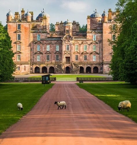 At Matlock Estate... Colonel Fitzwilliam's ancestral home... His father is the Earl of Matlock... Uk Palace, Drumlanrig Castle, Castle Fairytale, Dumfries House, Wedding Scotland, Galloway Scotland, Old Castle, Pink Castle, Castle Scotland