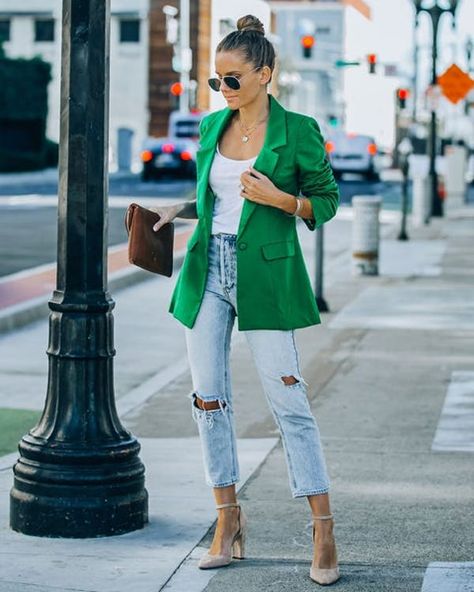 Green Blazer Outfit, Stylish Spring Outfit, Blazer Outfits For Women, Blazer Outfit, Green Blazer, Capsule Outfits, Green Outfit, Blazer Outfits, Outfit Goals