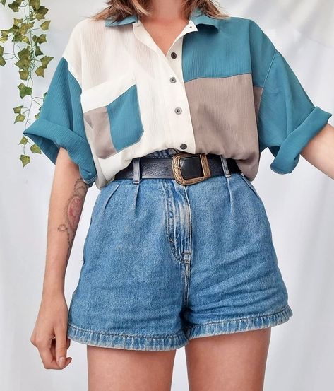 80s Shorts Outfits, 70s Casual Outfits, Casual Outfits Shorts, 80s Summer Fashion, 80s Summer Outfits, Shirt And Denim Shorts, 1980s Outfits, 80s Inspired Outfits, Vintage Button Up Shirt