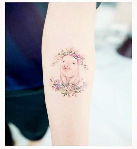 Floral Watercolor Tattoo, Watercolor Tattoo Ideas, Pig Tattoo, Tattoo Spots, Vegan Tattoo, Anklet Tattoos, Inspiration Tattoos, Pig Art, Tattoo Design Ideas