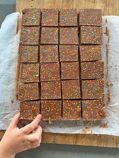 No-bake Milk Chocolate Slice Crunchie Recipes, Gluten Free Christmas Cake, Chocolate Weetbix Slice, Arrowroot Biscuits, Vj Cooks, No Bake Slices, Rice Bubbles, Christmas Truffles, Chocolate Slice