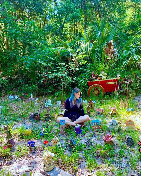 The Fairy Trail In Cassadaga Florida Is A Magical Adventure - Narcity Cassadaga Florida, Road Trip From Florida, Swamp Magic, Florida Hiking, Florida Hikes, Hiking In Florida, Providence Canyon, Florida Trail, Beginner Hiking