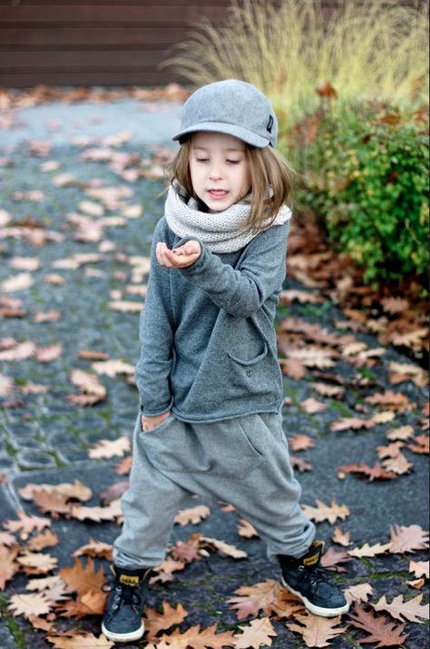 kangaroo pocket on harem pants Tocoto Vintage, Boys Pattern, Fashion Life, Wild Child, 2015 Fashion, Kids Fashion Girl, Fashion Girl, Sustainable Clothing, Future Kids