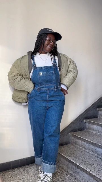 Overalls On Curvy, Fat Overalls, Denim Overall Outfit Ideas, Plus Sized Overalls, Overall Plus Size Outfit, Cute Ways To Style Overalls, Overalls Plus Size Outfit, Overalls Midsize, Midsize Overalls