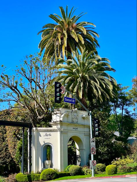 Another perfect 🤩 day in LA! II love ❤️ Bel Air! Bel Air Aesthetic, Bel Air Los Angeles, Day In La, West Gate, Bel Air, Perfect Day, Ferry Building San Francisco, Barcelona Cathedral, Beverly Hills