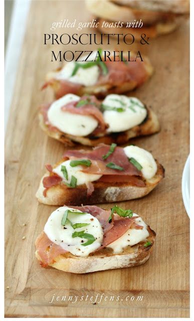 Summer Entertaining Recipes, Small Appetizers, Delicious Appetizer Recipes, Think Food, Snacks Für Party, Finger Food Appetizers, Entertaining Recipes, Party Food Appetizers, Fresh Mozzarella