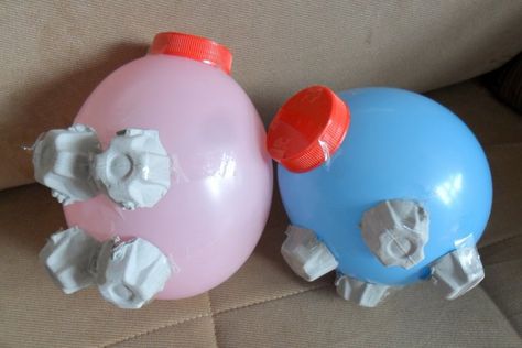 paper mache piggy bank - Google Search More Paper Mache Balloon, Paper Mache Crafts For Kids, Paper Mache Projects, Paper Mache Animals, Paper Mache Clay, Paper Mache Sculpture, Paper Mache Art, Paper Mache Crafts, Clay Art Projects