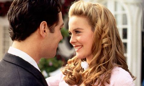 Clueless Hairstyles, Cher And Josh, Madame Doubtfire, Clueless Cher, Clueless 1995, Movie Kisses, Cher Clueless, Alicia Silverstone, Milla Jovovich