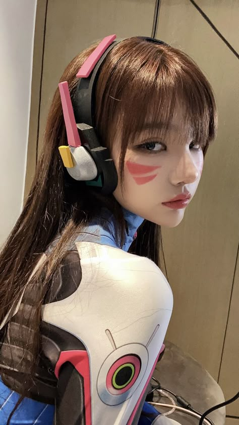 D.va Overwatch, Tech Girl, Overwatch Cosplay, Overwatch Fan Art, Cool Anime Backgrounds, Cosplay Tips, Fantasias Halloween, Cute Cosplay, Cosplay Makeup