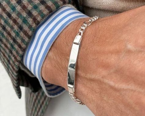 Men Hand Bracelet, Silver Bracelet Designs, Mens Bracelet Designs, Hand Jewelry Rings, Hand Band, Ankle Bracelets Diy, Mens Chain Bracelet, Men Bracelets, Silver Chain For Men