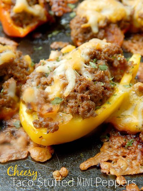 Mini Peppers Recipes, Sweet Pepper Recipes, Beef Tomato, Keto Stuffed Peppers, Mini Peppers, Mini Sweet Peppers, Stuffed Mini Peppers, Stuffed Pepper, Stuffed Banana Peppers