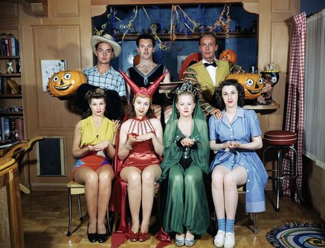 Hollywood Halloween party, ca. 1946 50s Halloween, Old Halloween Photos, Jane Withers, Vintage Halloween Party, Vintage Halloween Photos, Vintage Halloween Costume, Halloween Ii, Halloween Photos, Halloween Party Costumes