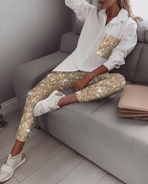 Silvester Outfit, Pant Suits For Women, Barbie Mode, Women White Blouse, Shiny Pants, Sequin Pants, Sequin Shirt, Pantsuits For Women, Top Pants Set