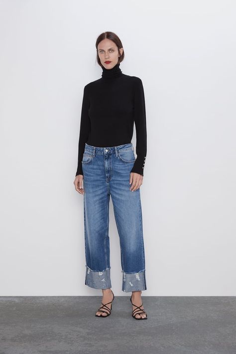 Wide Leg Jeans Aesthetic, Cuffed Jeans Outfit, Dark Blue Jeans Outfit, Wide Cuff Jeans, Blue Jeans Outfit, Zara Wide Leg Jeans, Folding Jeans, Jeans Aesthetic, Western Outfits Men