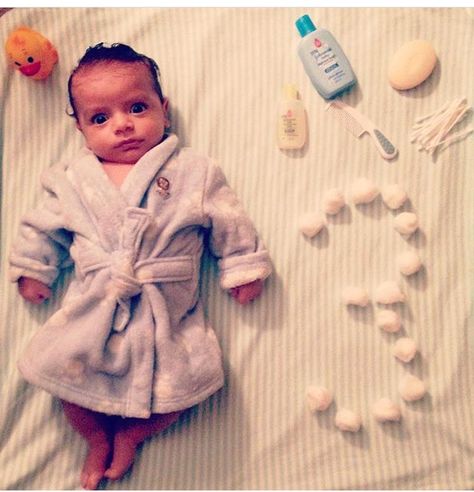 Baby's monthly photos- Three month baby ideas - #bathtime #johnson&johnson #carters #rubberduck Bath Photoshoot Ideas, Three Month Baby, Bath Photoshoot, Baby Photoshoot Ideas, Toddler Milestones, Baby Milestones Pictures, Milestone Pictures, Johnson Johnson, Monthly Photos