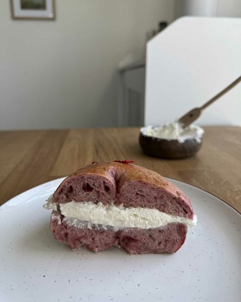 Strawberry Sourdough Bagels - Jesha's Strawberry Bagels Sourdough, Sourdough Strawberry Bagels, Strawberry Sourdough Bagels, Strawberry Bagels Recipe, Strawberry Bagels, Strawberry Sourdough, Blueberry Sourdough, Sourdough Bagel, Blueberry Bagel