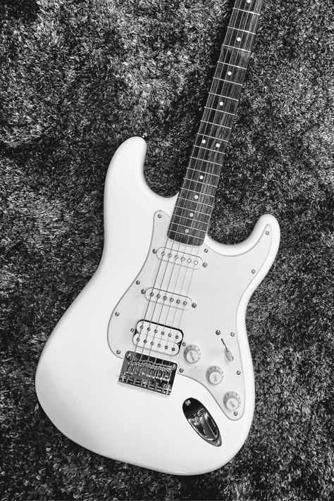 White Stratocaster Aesthetic, Stratocaster Guitar Aesthetic, White Electric Guitar Aesthetic, White Guitar Aesthetic, Stratocaster Aesthetic, Fender Guitars Telecaster, Black And White Electric Guitar, Guitar Black And White, Electric Guitar Aesthetic