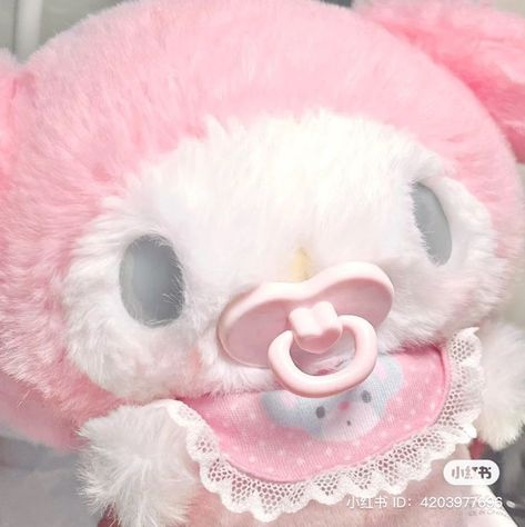 😊🌸 Totoro Plush, Karakter Sanrio, Charmmy Kitty, Pink Photography, My Melody Wallpaper, Melody Hello Kitty, Soft Pink Theme, Baby Pink Aesthetic, Photographie Inspo