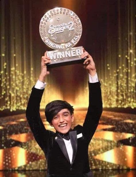 Congratulations to Jodhpur’s talented young singer, Mohammad Faiz for winning the Superstar Singer 2 trophy! My blessings and best wishes for his bright future. Mohammad Faiz Superstar Singer, Mohammad Faiz Singer, Mohammad Faiz, Chocolate Boy, Indian Idol, My Blessings, Indian Bridal Jewelry Sets, Indian Brides, Dark Wallpaper Iphone