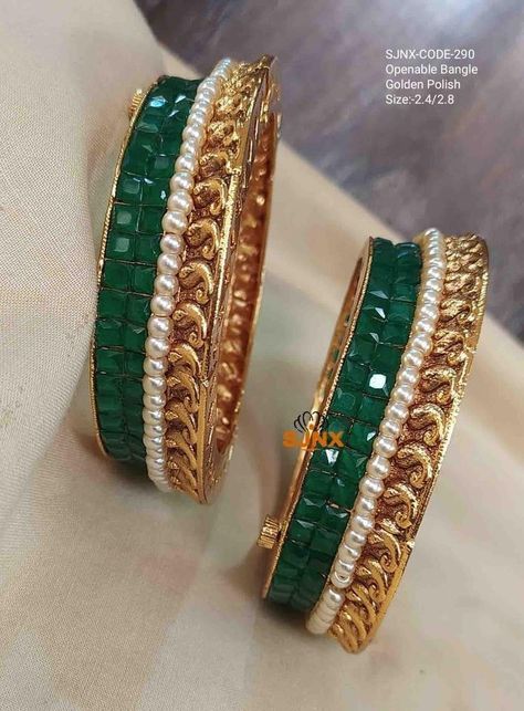 Ad Bangles, Gold Jewelry Prom, Antique Necklaces Design, Gold Bangles For Women, Gold Earrings Models, Bridal Jewelry Vintage, Fancy Jewelry Necklace, Antique Jewellery Designs, Handmade Gold Jewellery