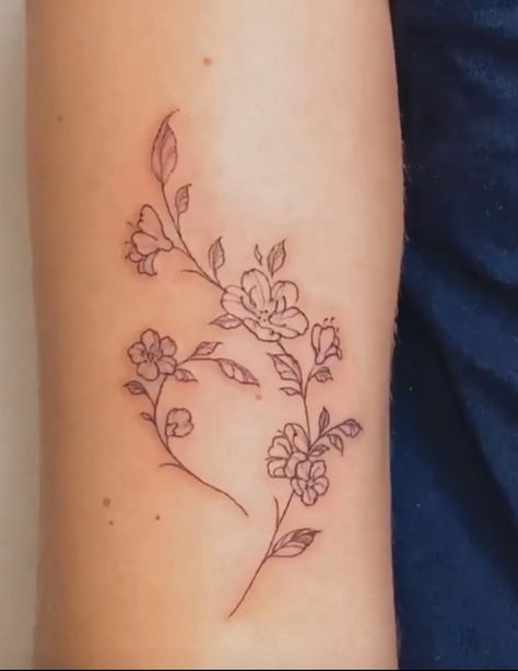 Arnica Flower Tattoo, Large Dainty Tattoos, Tattoos Neda Flower, Floral Neda Tattoos, Tattoos For Ed, Tattoo Designs Neda Flower, Minimalist Neda Tattoo, Creative Neda Tattoos, Tattoos Neda Symbol