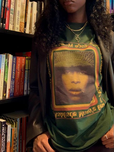 #fashion #erykahbadu #earthgirlaesthetic #blackgirl #earthtones #library #fits #outfitideas #blazeroutfits #graphictshirt #outfitinspiration #unioutfits Black Hippy, Spiritual Fashion, Erykah Badu, Earthy Outfits, Neo Soul, Black Femininity, Looks Street Style, Instagram Inspo, Vintage Streetwear