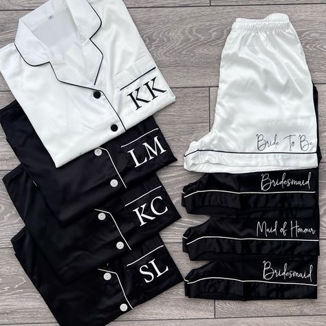 Wedding Wednesday 💍👰‍♀️🤍 Swipe to see some Bridal Creations ➡️ #weddingwednesday #bridetobe2024 #ukbride #bridetobe2025 #personalisedbridalrobes #bridesmaidgifts Wedding Party Gift Ideas, Party Gift Ideas, Bridal Party Getting Ready, Black And White Wedding Theme, White Wedding Theme, Brides And Grooms, Bridesmaid Gift Boxes, Bridemaids Gifts, Wedding Party Gift