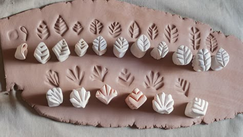 Ceramic Stamps How To Make, Texture Stamps For Clay, Clay Stamps For Pottery Diy, Clay Stamp Designs, Diy Pottery Stamp, Clay Stamp Ideas, Diy Clay Stamps, Ceramic Stamps Ideas, Pottery Stamps Ideas