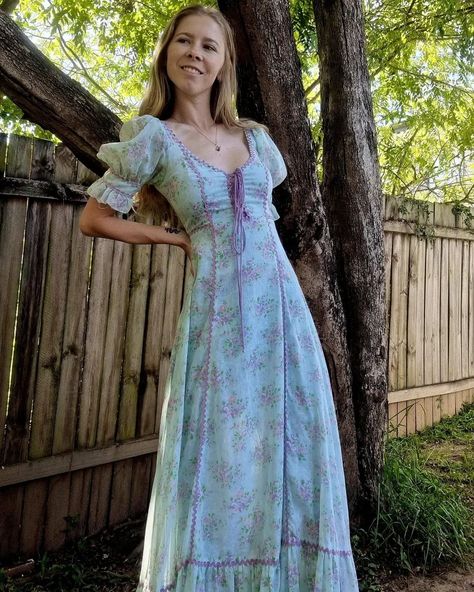 70s Peasant Dress, Bday Dress, 70s Prairie Dress, 70s Prairie, Prairie Dresses, Vintage Prairie Dress, Fancy Top, Outfit References, Shabby Chic Clothes