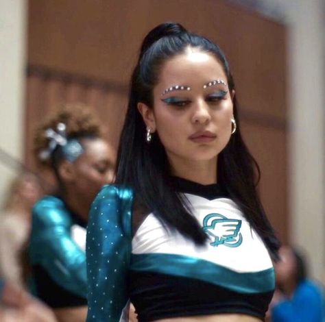 ༺ izzy on Twitter: "this maddy perez look is so iconic. https://t.co/jvk6OFj8ae" / Twitter Maddy Perez Cheerleader, 2010s Aesthetic, Maddy Perez, Euphoria Fashion, Makeup Trends, Beauty Trends, Beauty Inspiration, Britney Spears, Maquillaje De Ojos