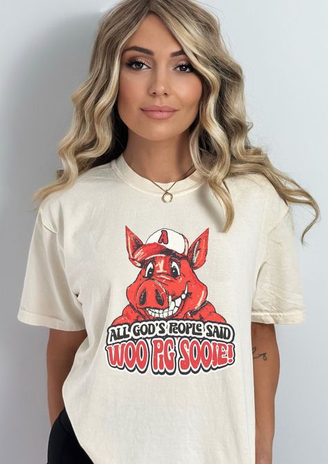 Razorback Shirt, Woo Pig Sooie, Retro Preppy, Vintage Tee Shirts, Arkansas Razorbacks, Tiger T Shirt, Game Day Shirts, Clothing Co, Thanksgiving Christmas