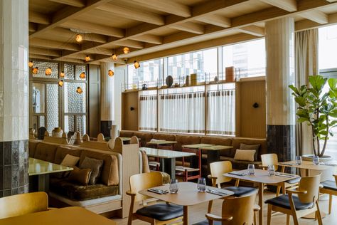 Studio Paradowski nods to Kraków's mid-century architecture in Puro hotel Mid Century Modern Restaurant, Mid Century Modern Hotel, Mid Century Cafe, Mid Century Modern Cafe, Mid Century Restaurant, Mid Century Hotel, 60s Interior, Office Blue, Business Hotel