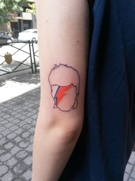 Jewelry Tattoo Designs, Bird Design Tattoo, David Bowie Tattoo, Arrow Tattoo Design, Outline Tattoo, Aladdin Sane, Flower Tattoo Arm, Simple Tattoo Designs, Tattoo Designs For Girls