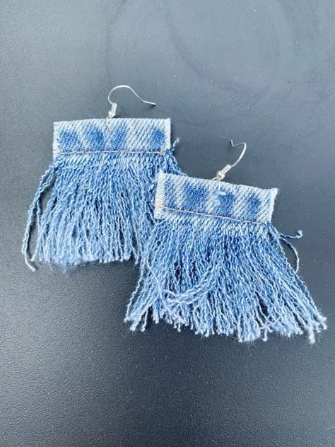 Återvinna Jeans, Tas Denim, Denim Earrings, Diy Fabric Jewellery, Denim Crafts Diy, Fabric Christmas Ornaments Diy, Blue Jeans Crafts, Casual Earrings, Christmas Ornaments Diy