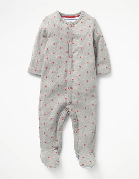 Bugs in rugs dream of being as snug as this sleepsuit. The supersoft ribbed fabric is crafted from premium 100% organically grown cotton, so it's gentle on the planet as well as delicate skin. Choose between playful seal prints or fun stars, each with contrast prints on the cosy feet. Baby Rosa, Kissy Kissy, Carters Baby, One Piece Outfit, Giraffe Print, Print Bodysuit, Printed Rompers, Newborn Girl