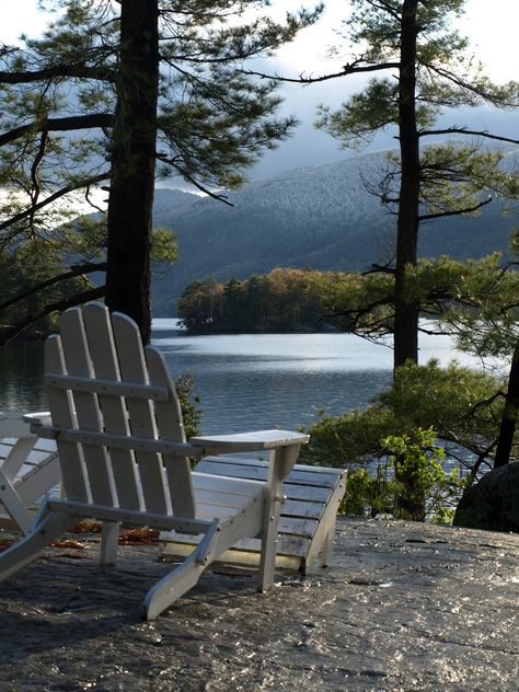 Cottage Exteriors, Lakeside Living, Cottage Life, Lake Living, Body Of Water, Lake Cottage, Lake Cabins, Cabin In The Woods, Peaceful Places