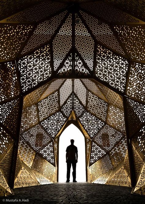 Adaptative Mashrabiya: from Mashrabiyas to Dynamic Façades | spatial experiments Architecture Cool, Islamic Architecture, Architectural Inspiration, Beautiful Architecture, Bahrain, Amazing Architecture, 인테리어 디자인, Interior Architecture Design, Art And Architecture